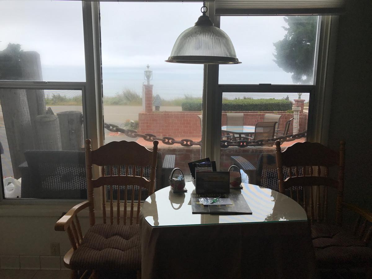 Captain's Cove 3*